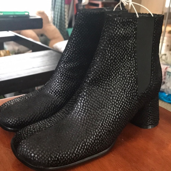 Chinese Laundry Shoes - Faux snake skin ankle boots (black)